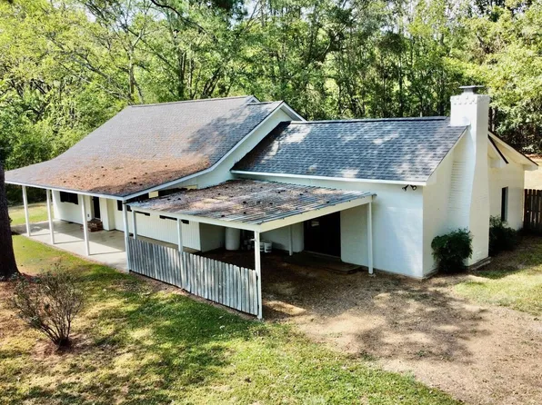 2596 Tank Rd, Terry, MS 39170