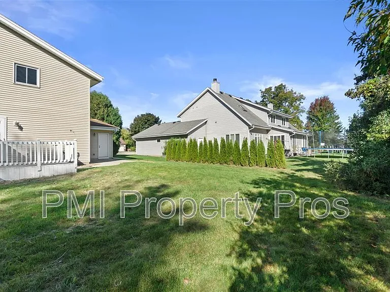 8150 S 88th St — Photo 37