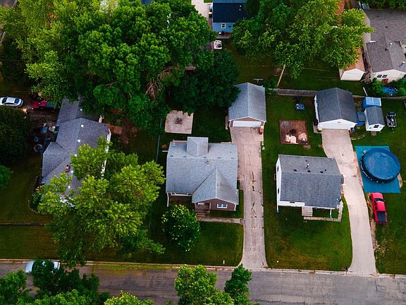 2nd image of 216 Will O Bruce Dr