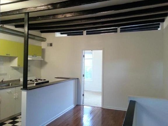 3rd image of 1818 Catharine St #3F