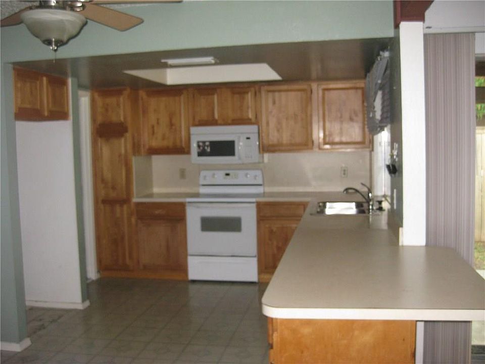 1st image of 5517 Valley Mills Dr