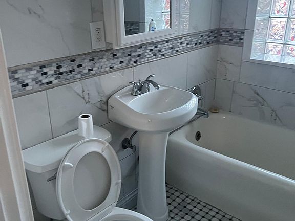 5th image of 8223 S Evans Ave #3