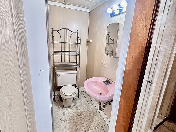 5th image of 231 N 1st St #3