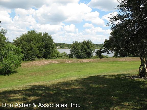 2nd image of 355 Lakepointe 204 Dr