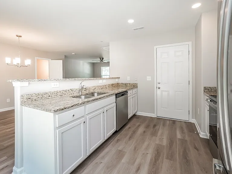 2132 Boulder Ct — Photo 6