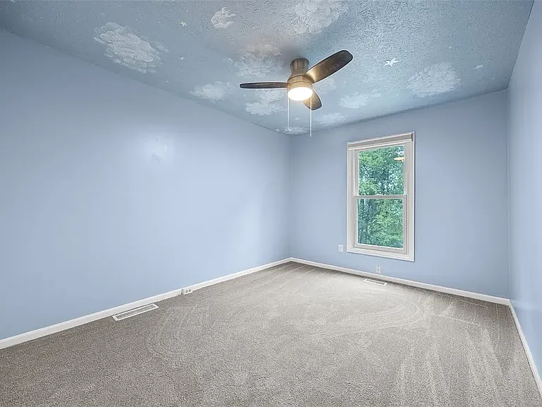 402 Hunting Creek Rd — Photo 16