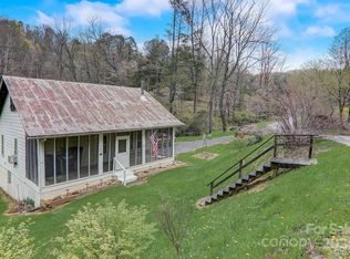 261 Russell Cove Rd, Waynesville, NC 28785