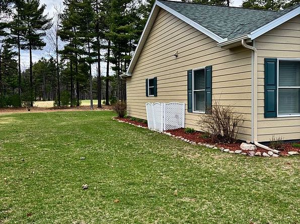 37 Fairway Dr, Port Kent, NY 12975