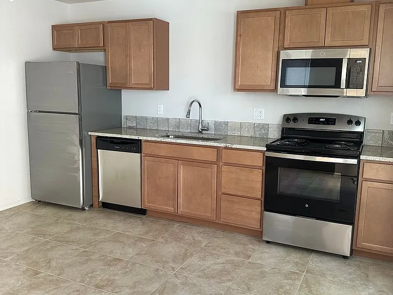 3064 Shoshone Dr #E101 — Photo 8