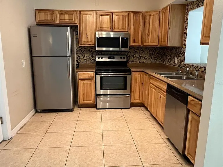 1640 Orange Ave — Photo 7
