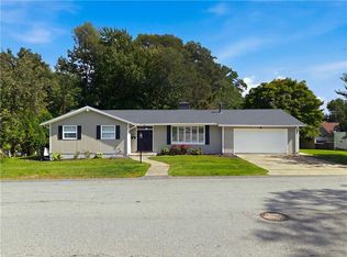 27 W River Pkwy, North Providence, RI 02904