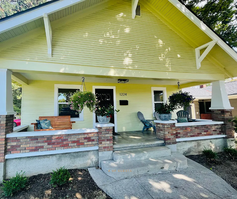 2 bed, 816 sqft, $2,400 — Photo 1