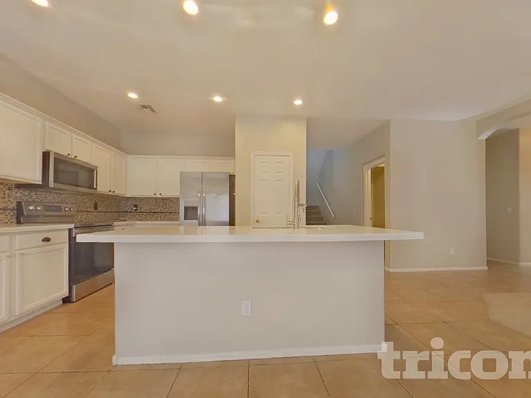 17345 W Watkins St — Photo 7