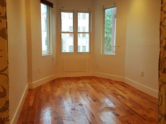 3rd image of 268 Throop Ave APT 3