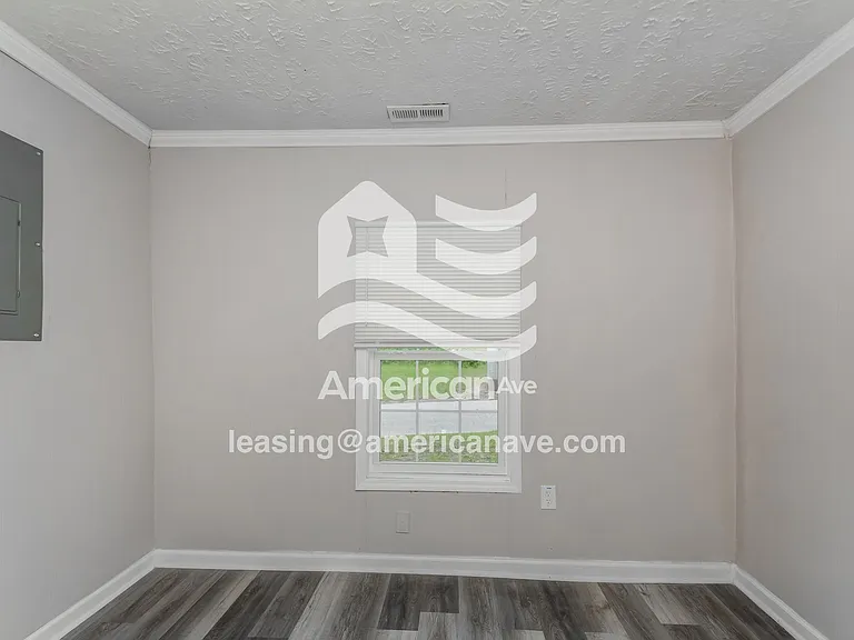 1676915_011_bedroom_13788646.jpg