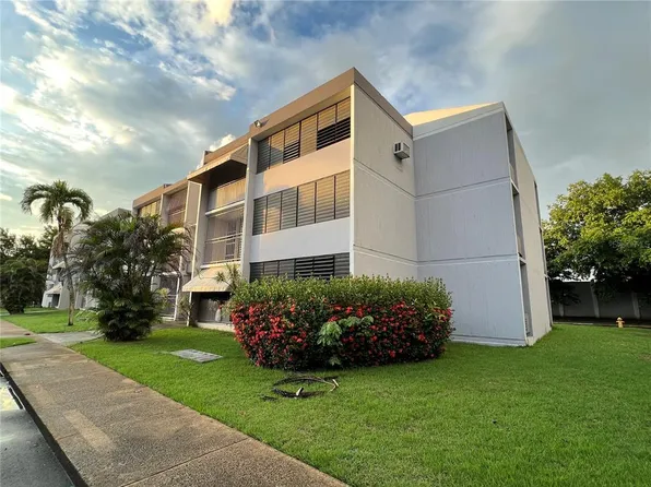 A Street Cond River Park M APT 303, Bayamon, PR 00961