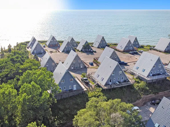 5340 Notre Dame Ave APT 31, Stevensville, MI 49127