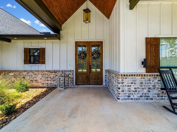 309 Rolling Pines Dr, Livingston, TX 77351