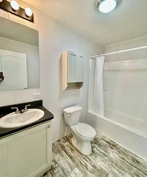 2113 N Hickory Cir W #2113 — Photo 3