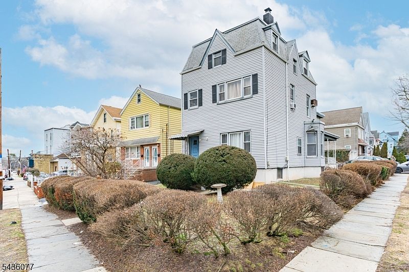 1st image of 742 Avenue A