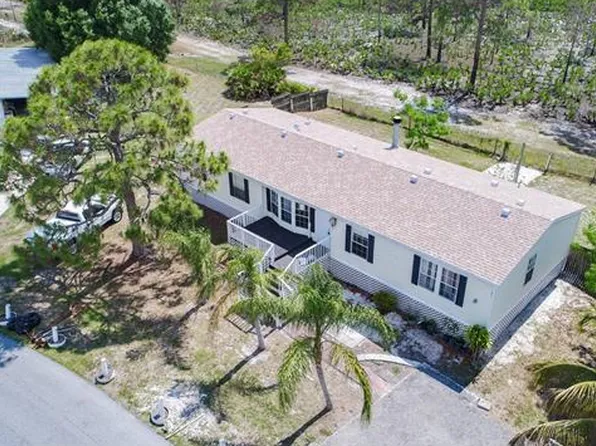 3686 Unique Cir, Fort Myers, FL 33908