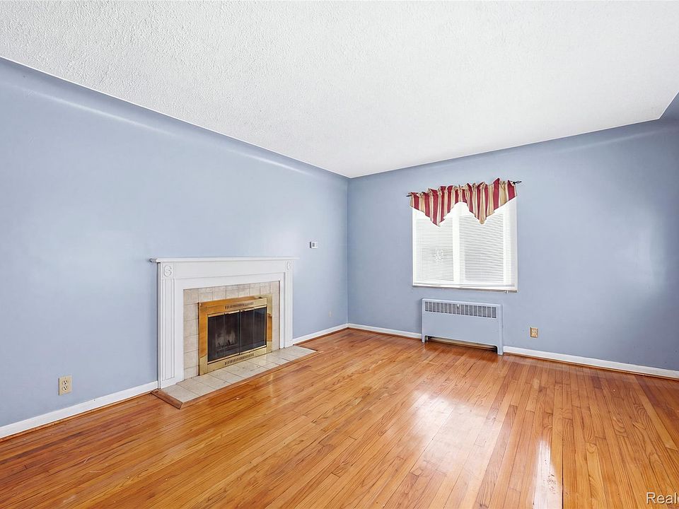 25774 Forestview Dr, photo 5