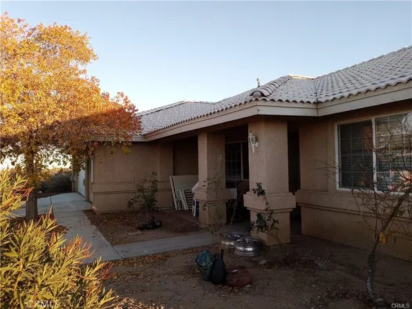 5255 Amador Rd, Phelan, CA 92371