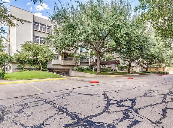3rd image of 6255 W Northwest Hwy APT 314