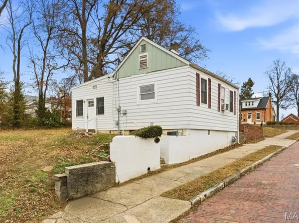 317 E Garfield St, Belleville, IL 62220