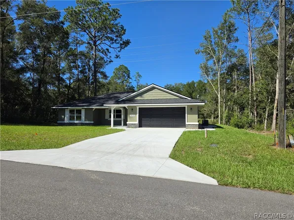 10686 N Academy Dr, Citrus Springs, FL 34434