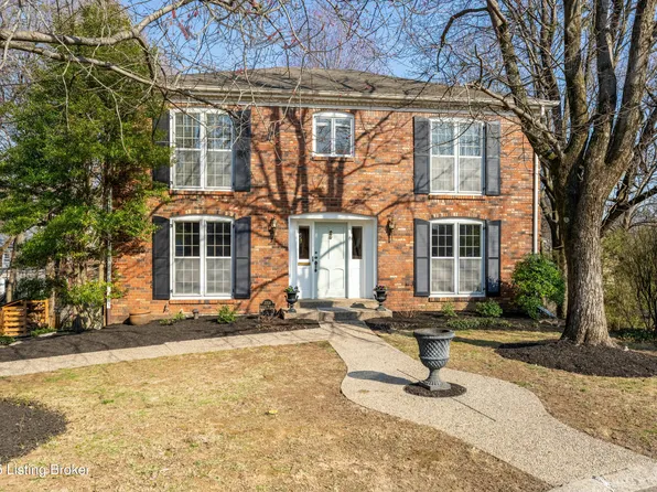 2209 Douglass Woods Ct, Louisville, KY 40205