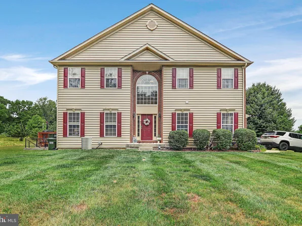 169 Penns Manor Dr, Kennett Square, PA 19348