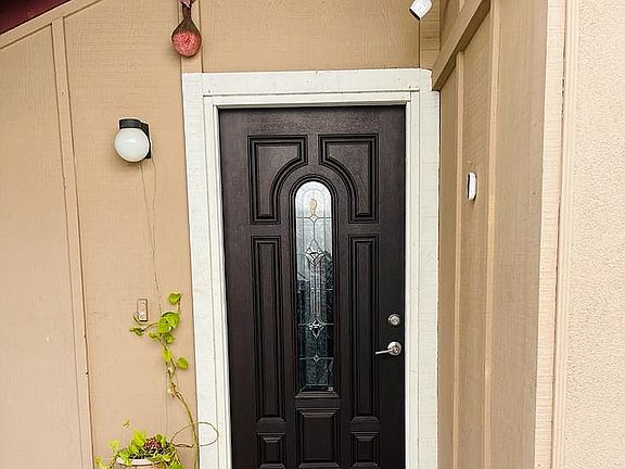 3rd image of 3662 Provincetown Ave