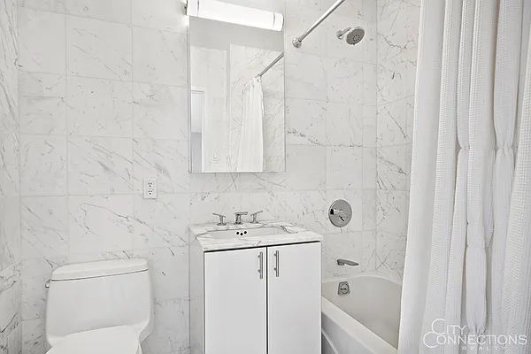 Rented by City Connections Realty | media 32
