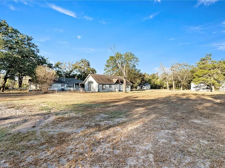 8111 S FM 2038 — Photo 31