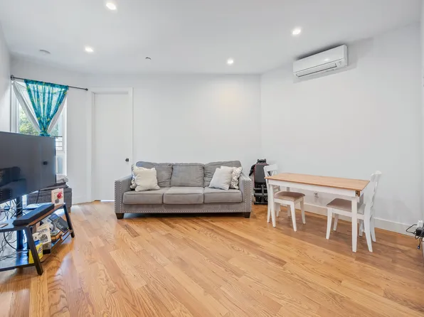 305 Sumpter Street image 20 of 48