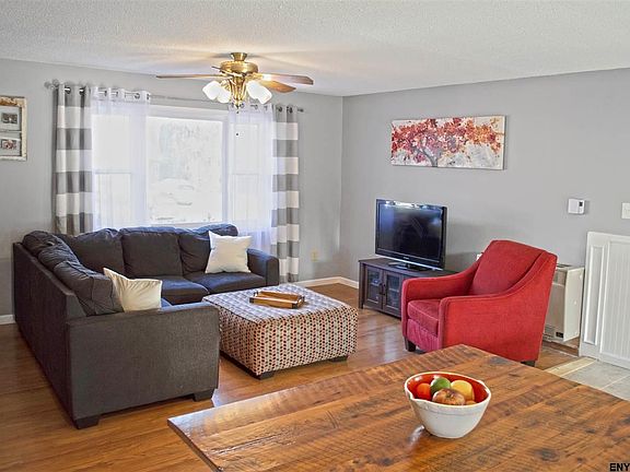 2nd image of 14 Kingsley Ave