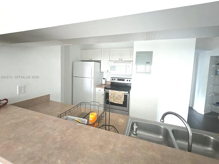 17150 N Bay Rd #2316 — Photo 3