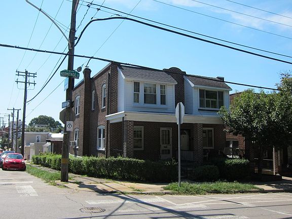 2nd image of 447 Hermitage St