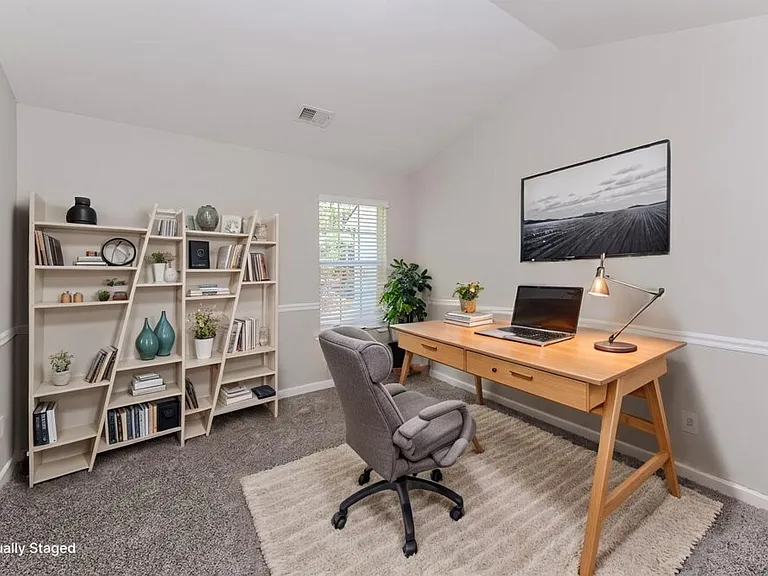 840 Topaz Valley — Photo 17