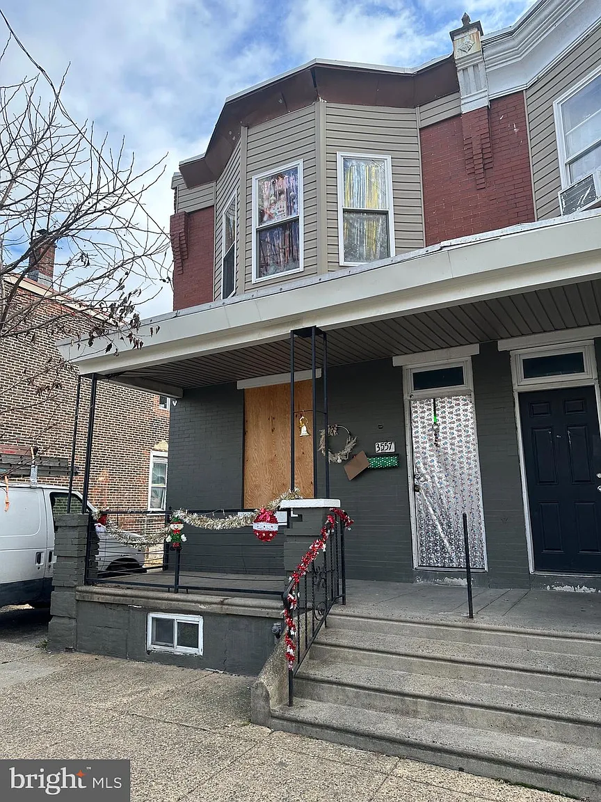 3557 Jasper St photo 1