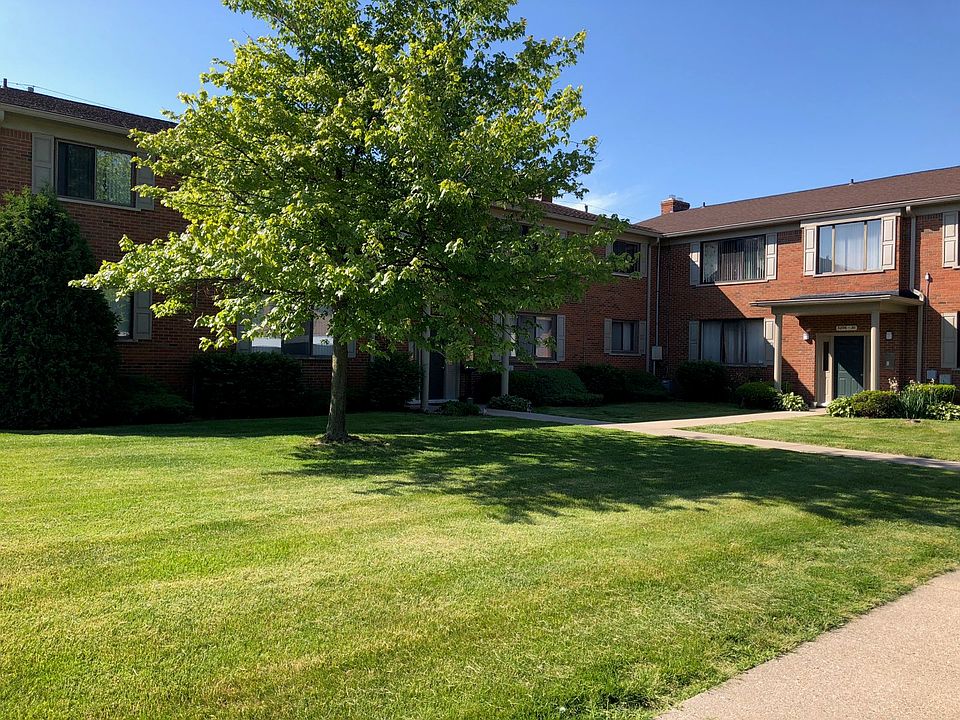 1st image of 32724 Harper Ave