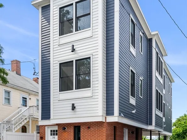 19 Suffolk St #1, Chelsea, MA 02150