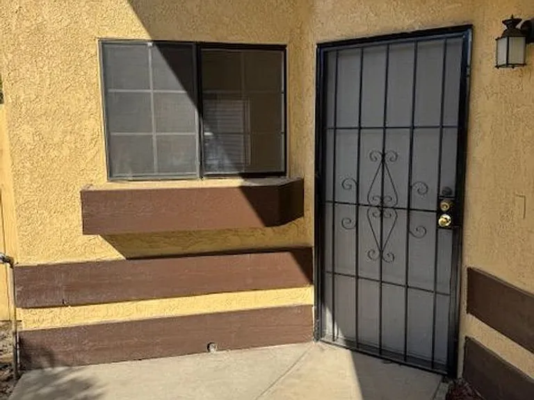 1116 Adelaide Ave — Photo 3