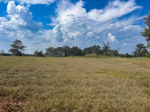 298 County Road 410, Buffalo, TX 75831