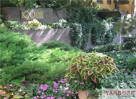 Sold by Warburg | media 20