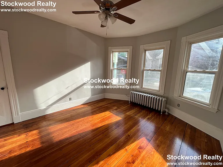 274 E Cottage St #1 — Photo 27