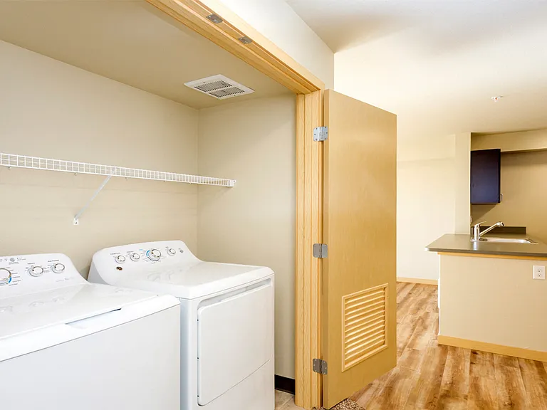 Grandview Apartments — Photo 15