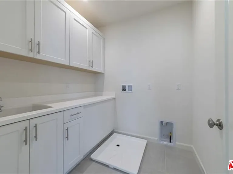 113 Escala — Photo 31