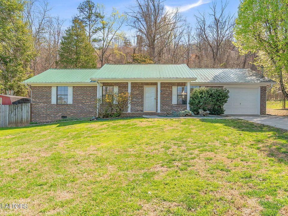 1st image of 556 E Beaver Creek Dr